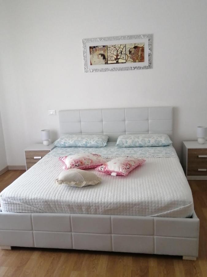Due Magnolie Hotell Monzambano Exteriör bild